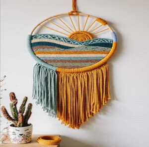 Impresionante Adhesivo de Pared de Macramé Geométrico Vertical con Bloques de Color Intensos y Cordones Naturales, Diseño Contemporáneo, Precios al por Mayor - Product Image 4