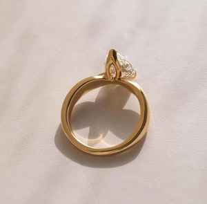 Bague de Fiançailles Solitaire en Moissanite Poire 2 CTW, Bande Audacieuse en Or Massif 14K, Bague de Promesse Goutte d'Eau, Cadeau d'Anniversaire de Mariage pour Elle - Product Image 2