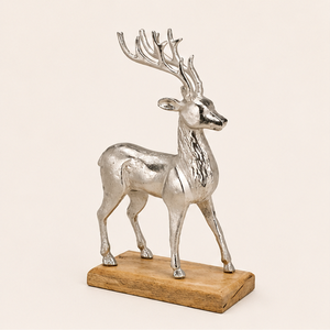 Estatua de Reno Navideño de Metal Pulido al por Mayor, Reno de Aluminio 100% Hecho a Mano sobre Base de Madera, Elegante Escultura Animal - Product Image 1