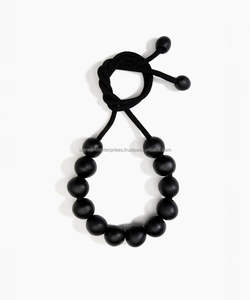 Bracelet jonc en résine de conception unique fabriqué à la main bijoux de déclaration sur mesure artisanaux écologiques avec style ange - Product Image 4