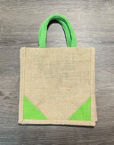 Sacs en jute de qualité supérieure avec soufflet pour un espace de rangement supplémentaire et des achats en gros disponibles en quantités importantes - Product Image 3