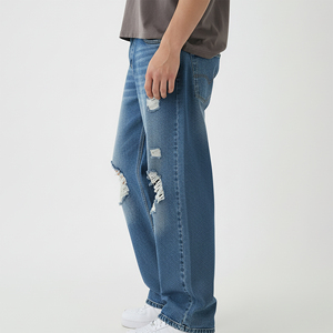 Veste en jean déchirée délavée respirante et tendance OEM, avec logo brodé personnalisé, style streetwear, coupe ample, vintage, pour l'hiver - Product Image 5