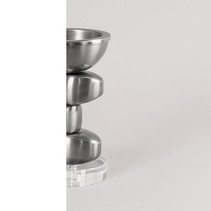 Brûleur d'encens moderne en argent brossé avec bol supérieur en forme de galets empilés et support de base circulaire en acrylique transparent pour parfum - Product Image 5