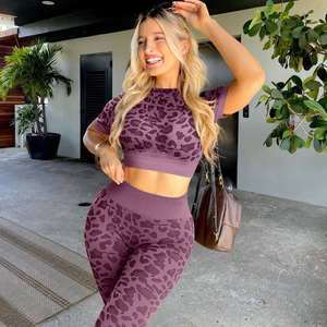 Leggings de Yoga Tie-Dye Sin Costuras – Pantalones de Entrenamiento de Cintura Alta con Efecto Levanta Glúteos para Gimnasio y Fitness - Product Image 2