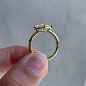 Bague en moissanite taille marquise 1,25 carat, plaquée or jaune 14K sur argent, bague solitaire minimaliste pour usage quotidien - Product Image 6