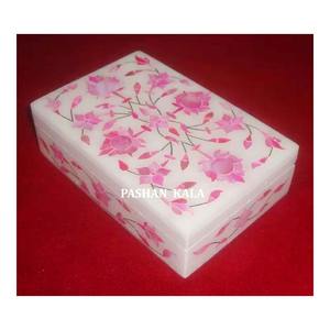 Coffrets cadeaux de bijoux incrustés de forme rectangulaire de petite taille en marbre blanc pur uniques et antiques utilisés pour le festival de Diwali et du Ramadan - Product Image 5