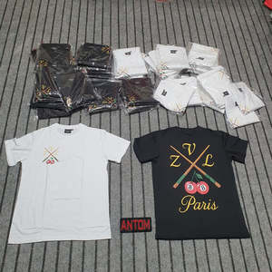 Camiseta 100% algodón para hombre, corte holgado, estampada en naranja, camiseta extragrande para hombre con estampado de logotipo pequeño en el pecho, cuello redondo informal y cómodo. - Product Image 1