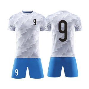 Uniforme de Fútbol Personalizado para Hombre de Alta Calidad con Diseño Sublimado, Ropa Deportiva a Precio Económico y Servicio OEM - Product Image 5