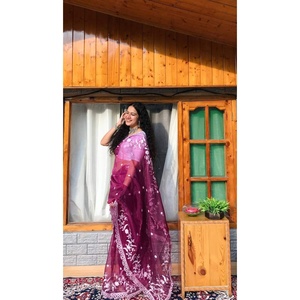 Saree งานปักผ้าโปร่งบางพร้อมเสื้อ unstitch สำหรับนักออกแบบ - Product Image 1
