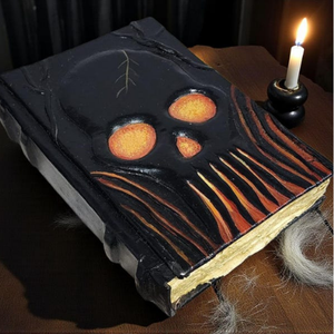 Diario de Cuero con Esqueleto Flameante, Libro de Sombras Gótico en Relieve, Diario de Cuero Hecho a Mano, Cuaderno de Escritura Vintage, Regalo - Product Image 2
