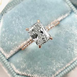 AFAR JEWELS Anello di Fidanzamento Trendy con Diamante Coltivato in Laboratorio Taglio Radiant e Moissanite, Placcato in Argento 925 per Donne - Product Image 1