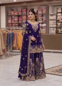 Nouvel ensemble Kurti et Palazzo évasé brodé avec dupatta pour Kurti Palazzo de créateur - Product Image 4