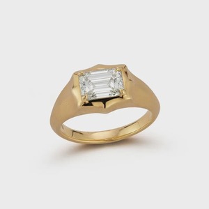 แหวนหมั้นผู้หญิงทรงเอเมอรัลด์ 14K และ 18K เพชรเลี้ยงในห้องปฏิบัติการ ทองขัดเงา ขอบมีด ดีไซน์ทันสมัย รับรองโดย IGI ระดับ VVS2 - Product Image 5