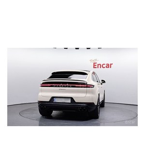 Porsche Cayenne 3.0 Coupé 2024, 8,664 km, Caja de Cambios Automática, Asientos de Cuero, Volante a la Izquierda, con Cámara Trasera - Product Image 4