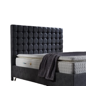 Juego de cama de diseño italiano de lujo con base de cabecero de colchón con sistema otomano hidráulico con almacenamiento con Banco y mesita de noche - Product Image 1