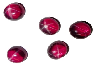 Rubis étoilé transparent ovale 10x12 mm 9 carats, cabochon poli créé en laboratoire avec effet étoile à 6 branches pour la fabrication de bijoux - Product Image 2