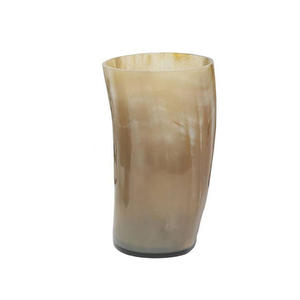 Verre à shot en corne de Viking, verre à boire en corne de la meilleure qualité pour restaurants/hôtels/maisons par Axiom Home Accents - Product Image 2
