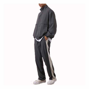 Conjunto de Chaqueta Cortavientos Impermeable y Ligera de Secado Rápido de Alta Calidad para Hombre, con Logotipo Personalizado para Trajes Deportivos - Product Image 2