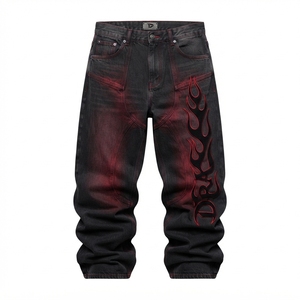 Jean en denim coupe droite pour homme, en coton, style streetwear, poids moyen, motif tie-dye rouge et noir, collection automne - Product Image 1