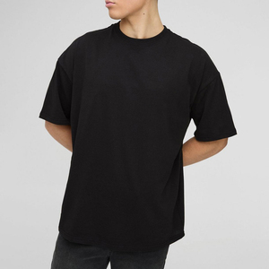 เสื้อยืดโอเวอร์ไซส์สีดำสำหรับผู้ชาย พิมพ์ลายตัวอักษรสีส้มซีดด้านหน้า สไตล์สตรีทแวร์ลำลอง แขนสั้น คอกลม - Product Image 6