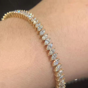กำไลข้อมือเพชรแล็บสำหรับผู้หญิง ทอง 9k 18k เพิ่มประกายให้กับลุคประจำวันของคุณ เครื่องประดับชั้นดี กำไลเทนนิส - Product Image 2