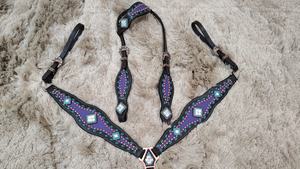 Ensemble de harnais pour cheval en cuir avec incrustations violettes et turquoise, couture en chevrons, conchos en cristal, bride, plastron, cuir véritable, léger - Product Image 4