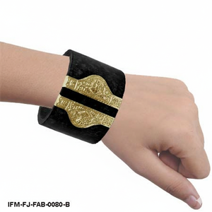Brazalete Ancho de Tela Negra Hecho a Mano con Detalles de Caligrafía en Filigrana Dorada, Brazalete Envolvente Étnico Bohemio para Mujer - Product Image 6