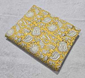 Tela de algodón estampada a mano de la India, tela de algodón suave con estampado a mano, proveedor mayorista de exportación, proveedor listo para pedidos al por mayor. - Product Image 3