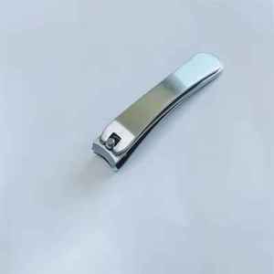 Cortauñas de acero inoxidable de primera calidad diseñado para un corte suave y preciso, y un aseo sin esfuerzo para dedos de manos y pies. - Product Image 4