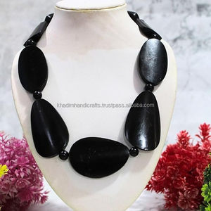 Collar de Resina Hecho a Mano, Elegante Colgante de Resina Epoxi para Mujer, Artesanía Khadim, Opción de Logotipo Personalizado para Regalo - Product Image 5