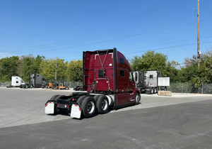 Suministro Confiable: Camión Usado Volvo VNL860 - 6x4 con Techo Elevado y Doble Cama, Modelo 2022, en Venta - Product Image 2