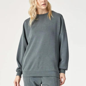 Sweat-shirt tendance pour femmes, coupe ample, en molleton, col rond, pull en coton lourd, streetwear d'hiver, design personnalisé - Product Image 4