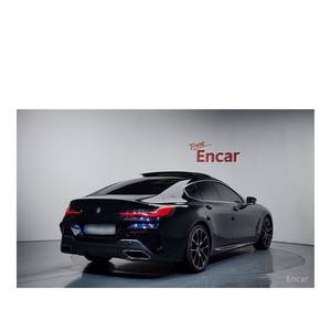 BMW Serie 8 840i XDrive M Sport Gran Coupé Enero 2020 131.136 km Caja de Cambios Automática Volante a la Izquierda Asientos de Cuero Cámara Trasera - Product Image 2