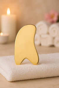 Outil de massage facial Kansa Gua Sha, planche de massage faciale traditionnelle indienne en métal Kansa pour femmes et hommes, inspirée de l'Ayurveda - Product Image 2