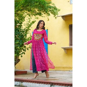 Kurti en Chiffon Orné de Patchwork Kutchhi, Tenue Spéciale Navratri - Product Image 5