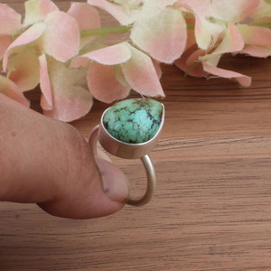Bague ajustable pour femme en argent sterling 925, style classique, sertie d'une pierre précieuse turquoise naturelle en gros - Product Image 2