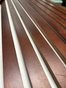 Panneaux muraux acoustiques modernes en placage naturel avec âme en caoutchouc, laine de bois décorative MDF pour la maison, le salon, la salle de sport - Acoustique en polyester - Product Image 2