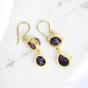 Boucles d'oreilles pendantes en quartz rose brut |   Bijoux faits à la main en argent 925 plaqué or - Product Image 4