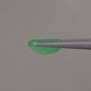 มรกตธรรมชาติ รับรองโดยผู้เชี่ยวชาญ ขายส่งแบบเม็ดเดี่ยว น้ำหนัก 3.38 กะรัต รูปทรงวงรี 11.5x8.5 มม. สีเขียวพรีเมียม ขัดเงา/เคลือบน้ำมัน - Product Image 2