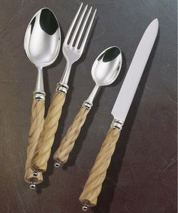 Juego de cubiertos de acero inoxidable de calidad para restaurantes con etiqueta privada y mango de madera, diseñado para uso comercial y doméstico. - Product Image 3
