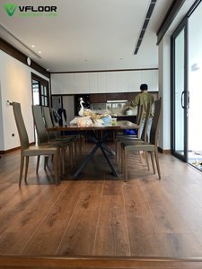 Suelo Vinílico SPC VFLOOR de Venta Superior Directo de Fábrica, Resistente al Desgaste, Impermeable, Sistema de Click, para Granjas y Garajes - Product Image 3