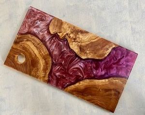 Plateau artisanal de haute qualité en bois et résine avec motif vague océanique pour servir des aliments et des boissons - Product Image 2