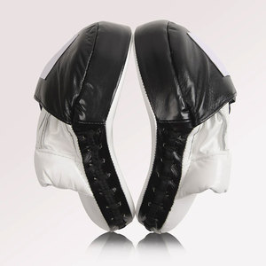 Mitaines d'entraînement professionnelles en cuir pour la boxe thaï, la boxe et le MMA - Product Image 5