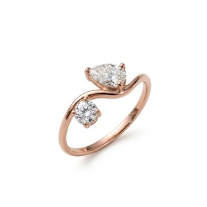 Anillo de compromiso Toi et Moi con diamantes de laboratorio EF VVS de 1.5 quilates, corte pera y redondo, anillo curvo de dos piedras, oro de 14K/18K, anillo de promesa de boda. - Product Image 5