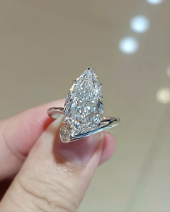Bague de fiançailles de luxe en or blanc 10K/14K/18K avec diamant taille poire, bague solitaire minimaliste pour femme, bijoux de mariage élégants - Product Image 1