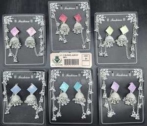 Boucles d'oreilles Jhumka indiennes plaquées argent avec émail losange, Ghungroo Bell, chaîne d'oreille multi-brins, ensemble de bijoux en gros - Product Image 3