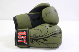 Gants de boxe en cuir PU à marque privée, équipement d'entraînement professionnel, gants d'arts martiaux, gants pour sac de frappe avec impression dorsale et sur la paume - Product Image 5
