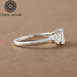 Anillo de compromiso Charm_Jewells para mujer, de plata, con moissanita de corte cojín, tres piedras, engaste clásico de puntas, certificado IGI, 3 GM - Product Image 3