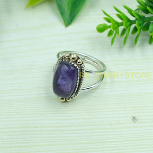 Bague en argent avec améthyste naturelle et accent en laiton, faite à la main, en argent sterling 925, pour femme, unisexe, cadeau de Noël - Product Image 3