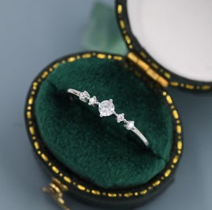 Anillo CZ en Plata de Ley, Anillo Delicado con Diamantes en Plata o Oro - Product Image 5